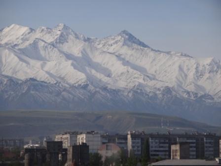 Bishkek Maximus Apartament 2 Zewnętrze zdjęcie